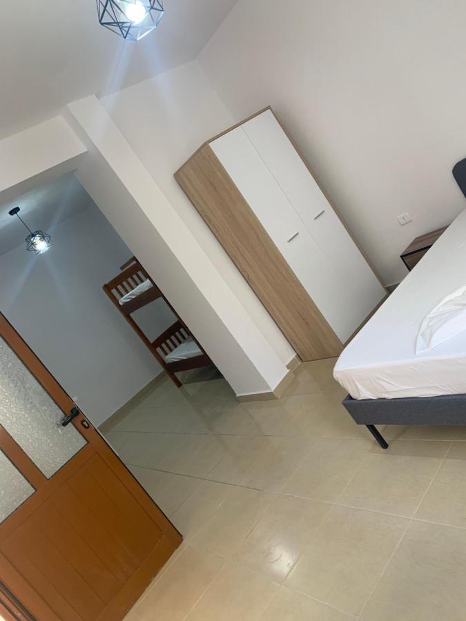 Julia Apartments فلورا المظهر الخارجي الصورة